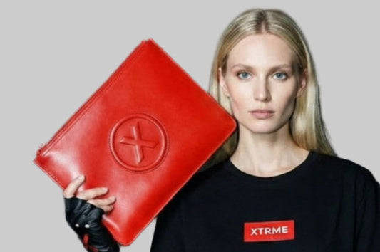 Label Clutch - Burgundy